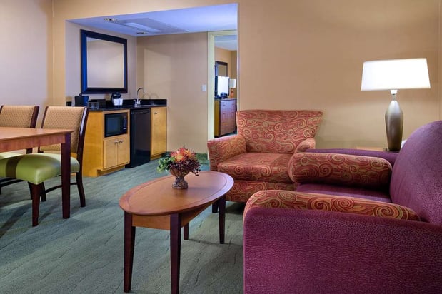 Images Embassy Suites by Hilton Kansas City International Airport