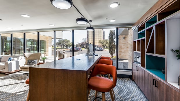 Images Holiday Inn Dallas Market Ctr Love Field by IHG