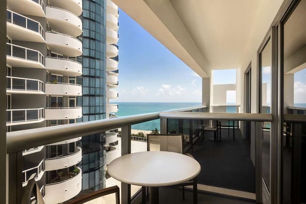 Images Hilton Cabana Miami Beach Resort