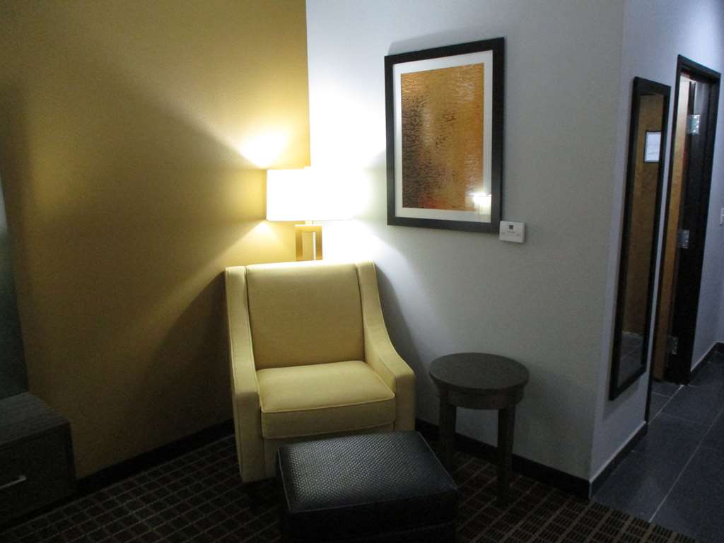 King Size Guest Room