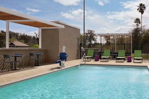 Images Home2 Suites by Hilton San Juan