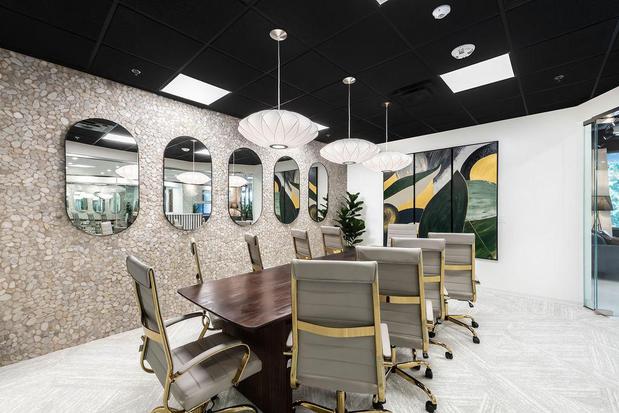 Images Lucid Private Offices - Cumberland / The Battery