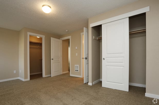 Images Commons at Hawthorn Village Apartments