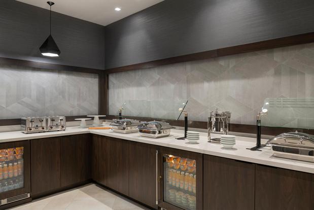 Images Holiday Inn Express Boston Logan Airport - Revere by IHG
