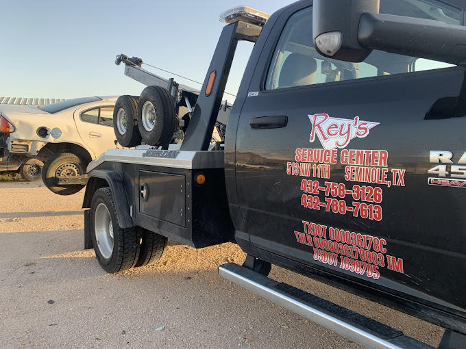 For comprehensive wrecker services, Rey's Service Center is the name you can trust. Our wrecker service encompasses everything from recovery to transportation, ensuring that your vehicle is handled with care and professionalism during every step of the process.
