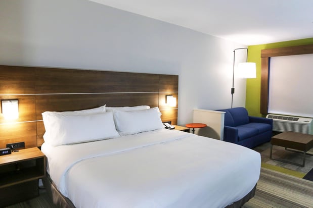 Images Holiday Inn Express & Suites Houston IAH - Beltway 8 by IHG