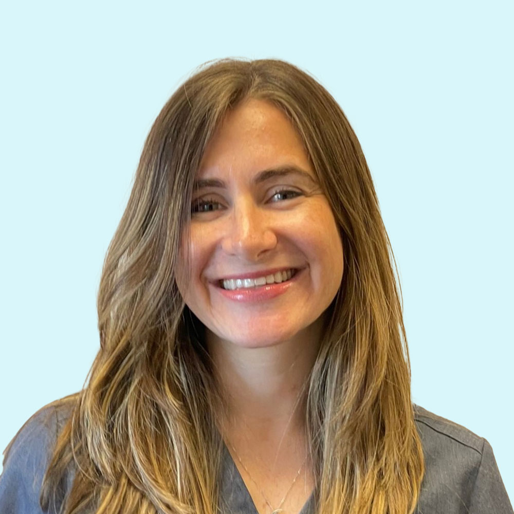 Amanda Anaya, NP - Centereach, NY - Pediatrics, Internist/pediatrician