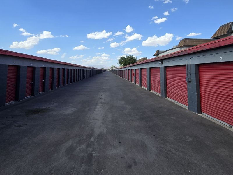 Images Extra Space Storage
