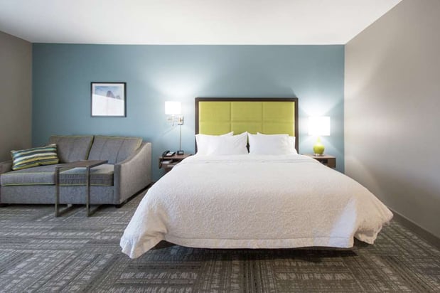 Images Hampton Inn & Suites Stroud