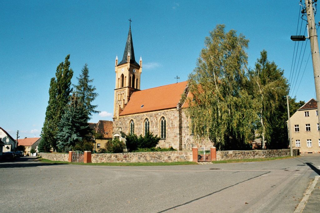 Kirche Langenlipsdorf - Ev. Christophorus-Kirchengemeinde Borgisdorf, Dorfstr. 21 in Langenlipsdorf