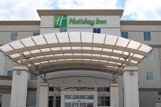 Images Holiday Inn Salina, an IHG Hotel