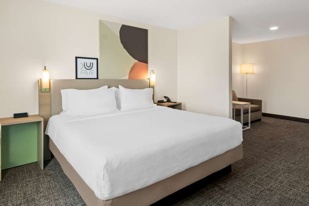 Images Spark by Hilton Wichita Falls