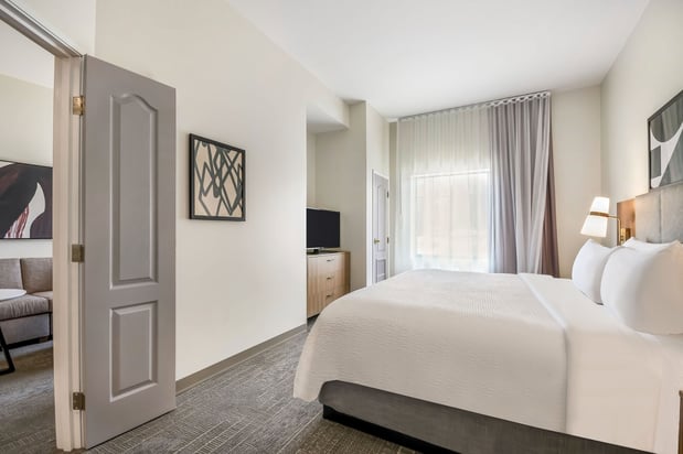 Images Staybridge Suites Toledo - Maumee by IHG