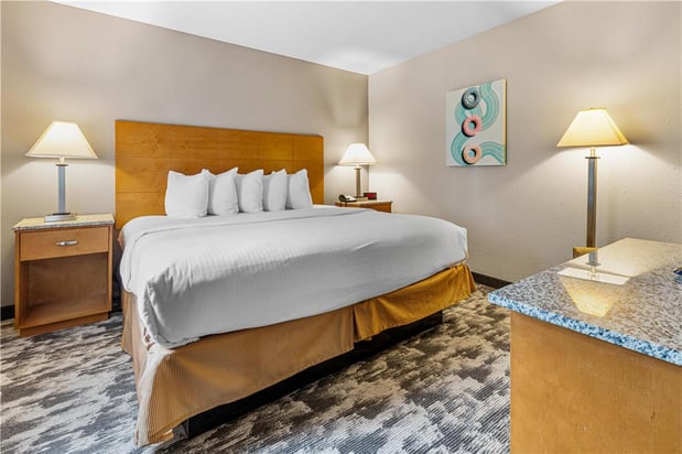 Images Best Western Ambassador Inn & Suites