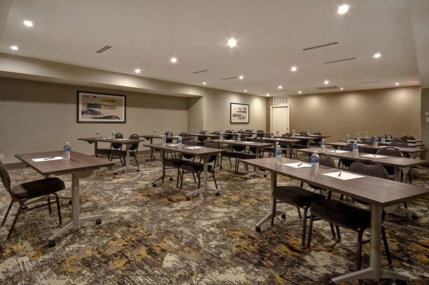 Images DoubleTree by Hilton St. Louis Airport