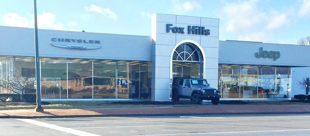Images Fox Hills Chrysler Jeep 