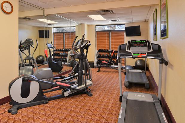 Images Holiday Inn Express & Suites Austin North Central by IHG