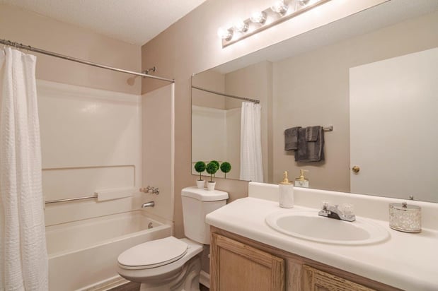 Images Keswick Village Apartments & Townhomes