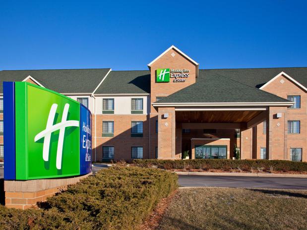 Images Holiday Inn Express & Suites Pleasant Prairie / Kenosha, an IHG Hotel
