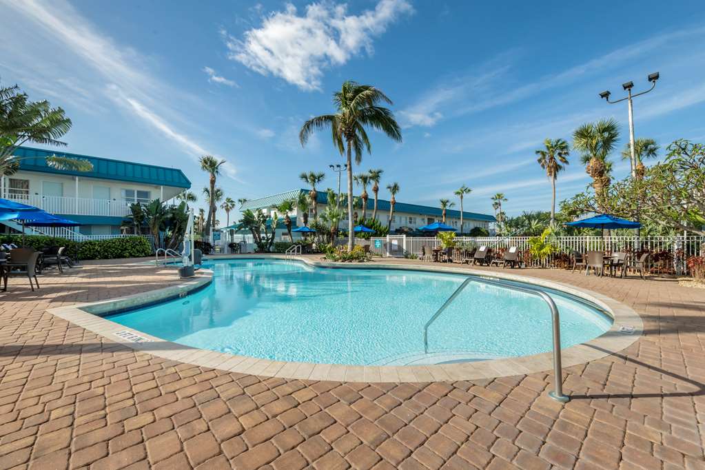 Outdoor Pool Best Western Cocoa Beach Hotel & Suites Cocoa Beach (321)783-7621