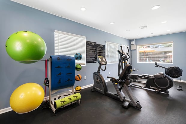 Images Ridgewood Apartments