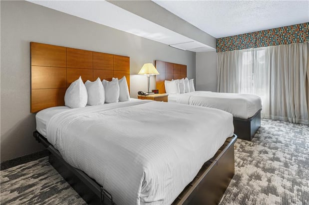 Images Best Western Ambassador Inn & Suites
