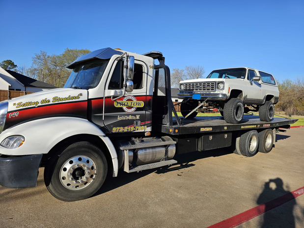 Images Pro-Tow Wrecker Service