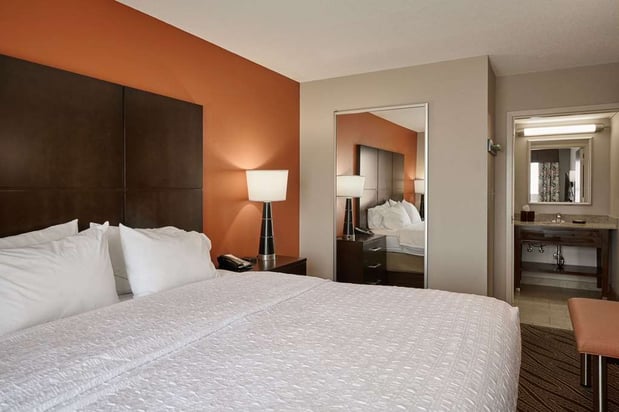 Images Hampton Inn Evansville Airport
