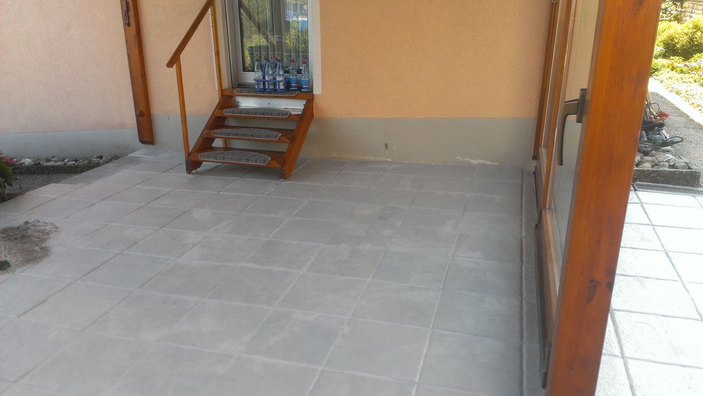 DHK-Bau GmbH & Co. KG, Hasenlohe 9 in Neustadt