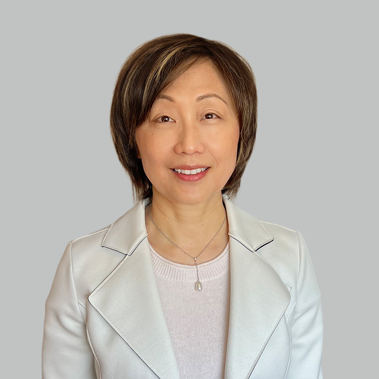 Headshot of Jenny Ju, a wealth advisor at Chase