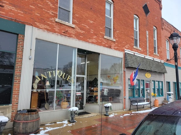 Images Grand Antique Gallery