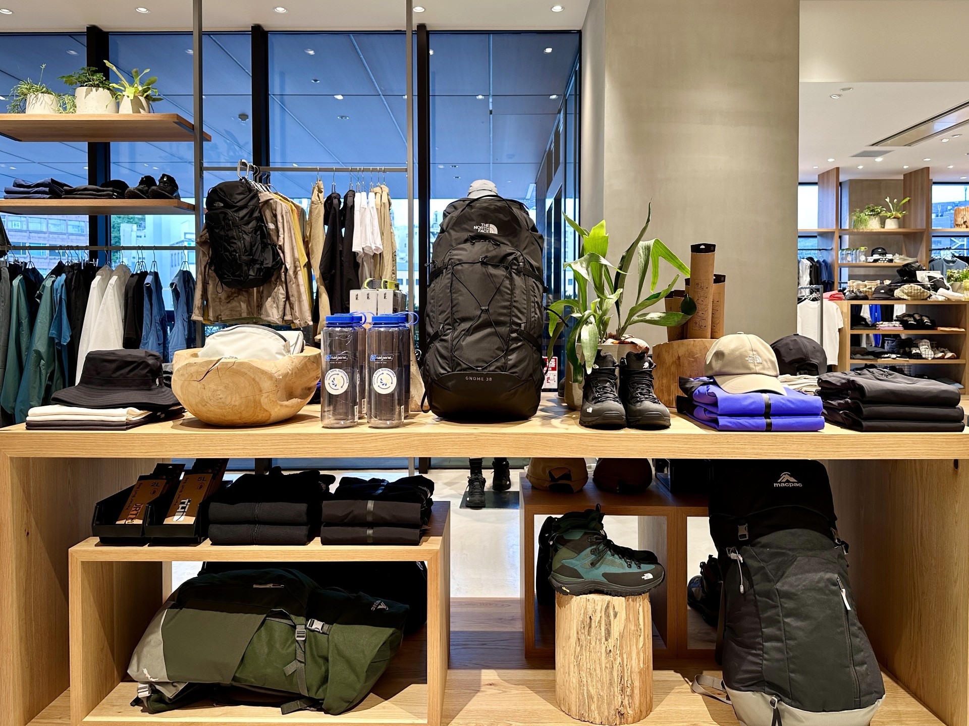 Images THE NORTH FACE+ (ザ・ノース・フェイス プラス) アミュプラザ長崎