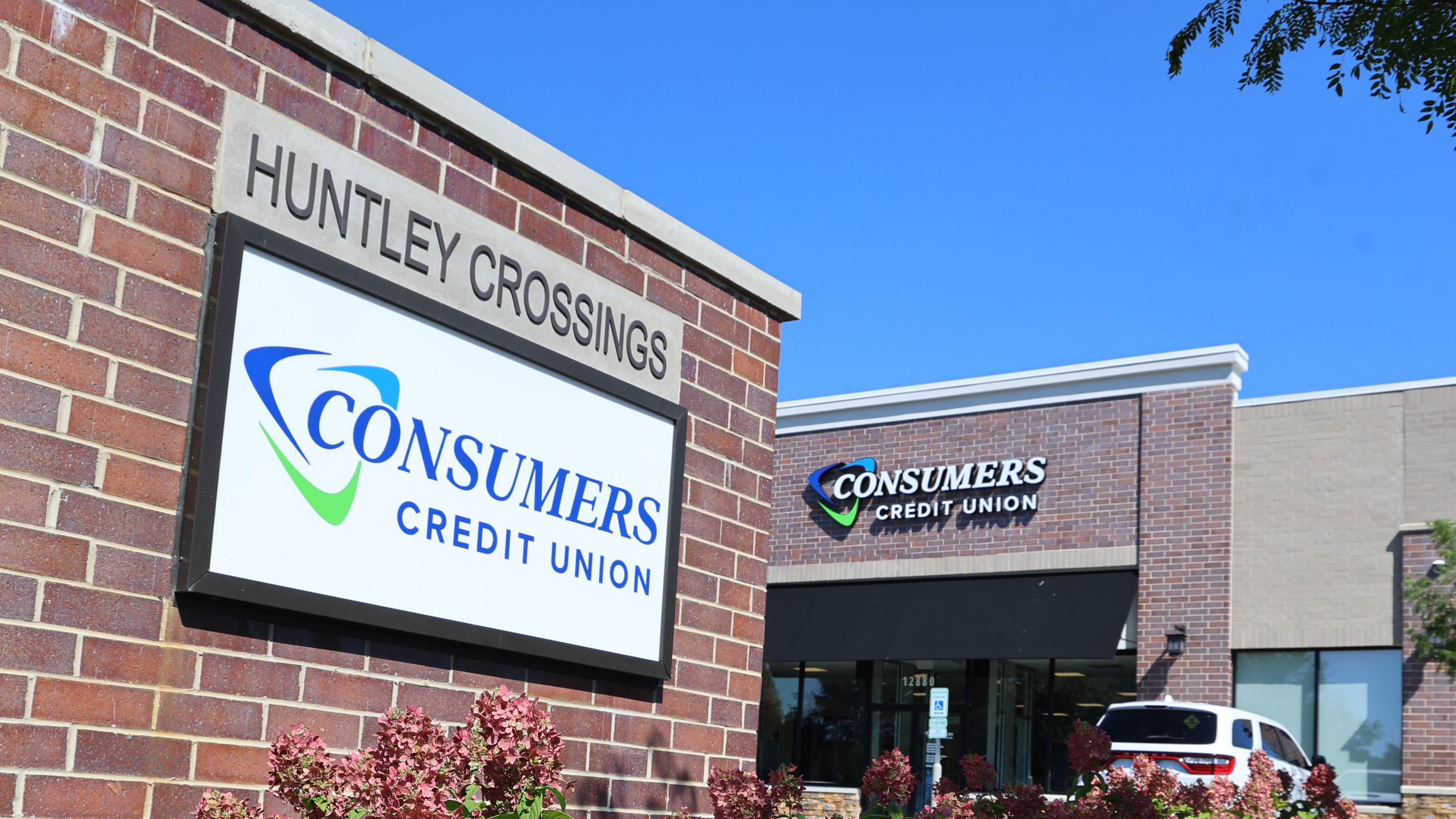 Consumers Credit Union in Huntley at 12880 IL-47, exterior signage. 