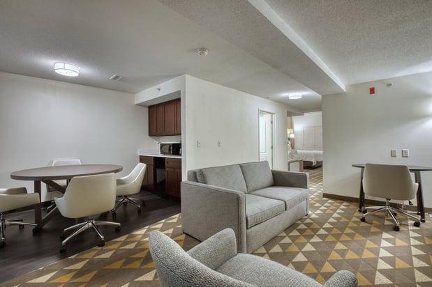 Images Holiday Inn & Suites Madison West - Middleton by IHG
