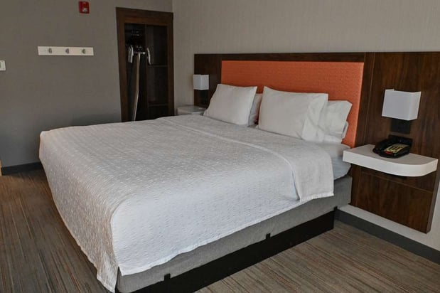 Images Hampton Inn Fremont