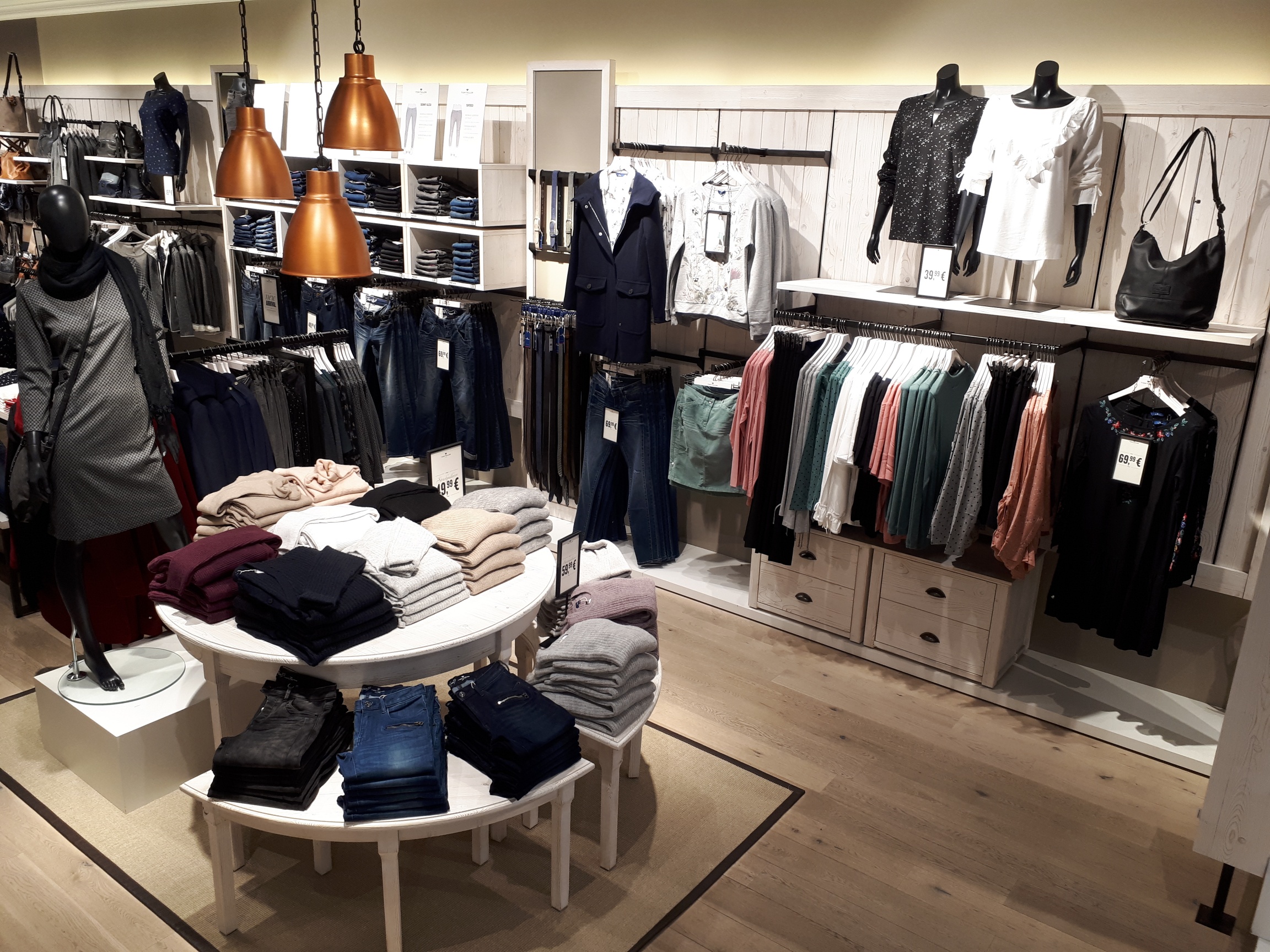 TOM TAILOR Store, Friedensstraße 1 in Weimar