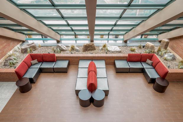 Images Holiday Inn Manitowoc by IHG