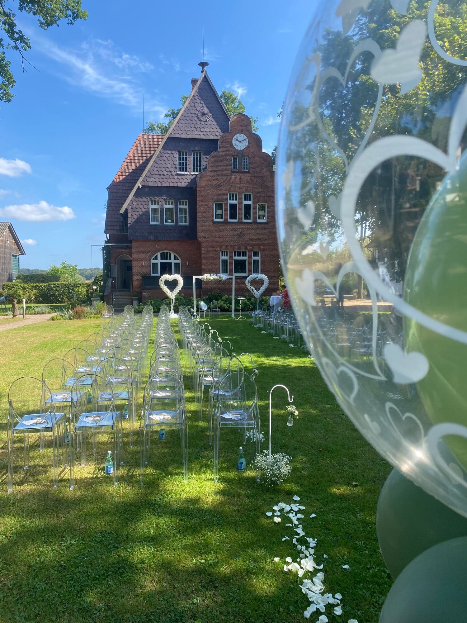 Plambeck & Luftballonwelt, Elbuferstraße 36 in Marschacht