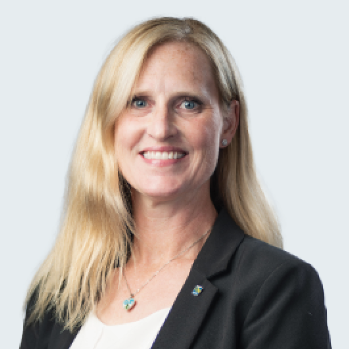 Headshot of Kelly Kotello