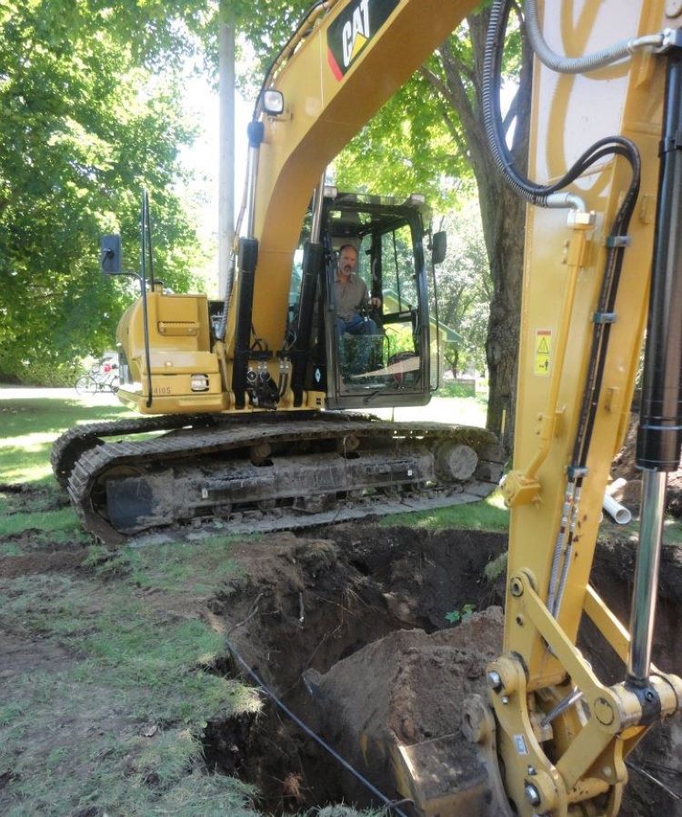 Kothrade provides full excavation services, sewer and water hook-ups and septic system installation for new home construction. By having one subcontractor for several projects, it’s a one-stop shop for you and ultimately streamlines the cost of the work.