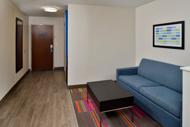 Images Holiday Inn Express & Suites Carthage by IHG