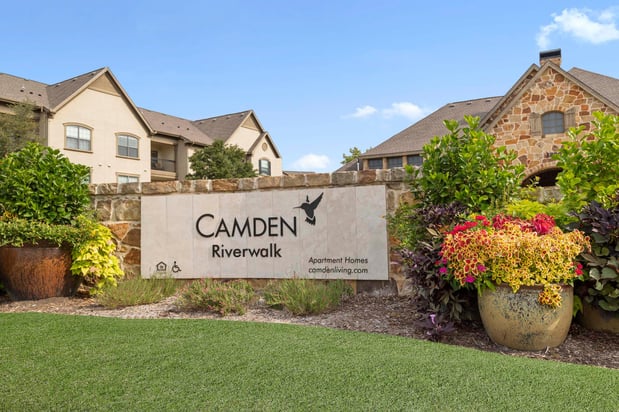 Images Camden Riverwalk Apartments