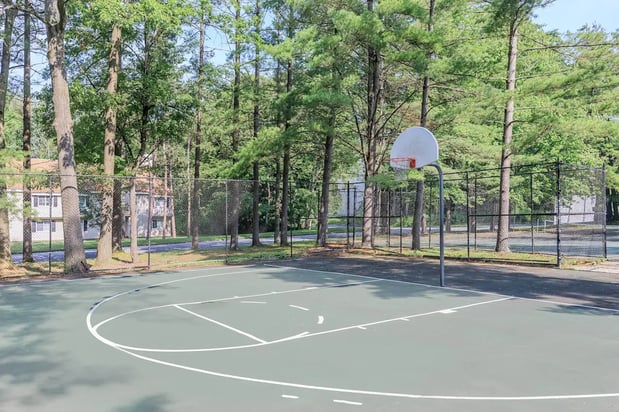 Images Foxrun Apartments