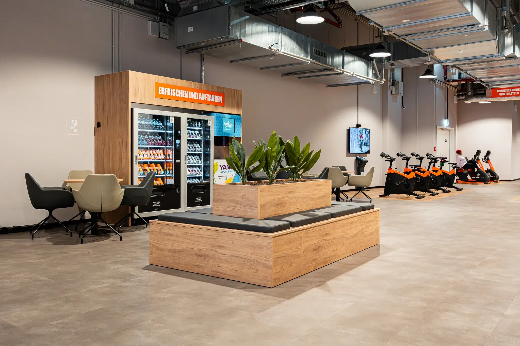 Basic-Fit, Willy-Brandt-Platz 7 in Essen