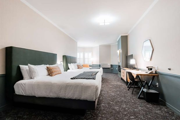 Images Hotel NoBo Cascade, Tapestry Collection by Hilton