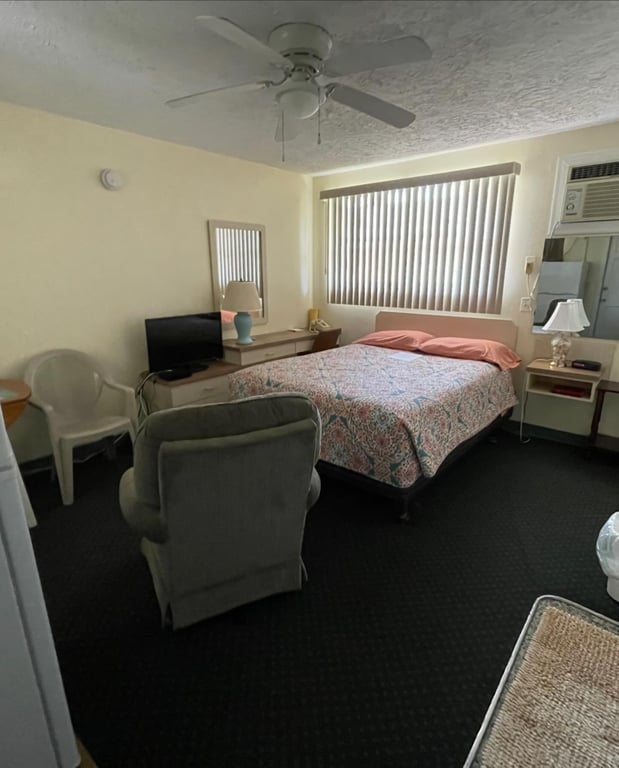 Images Safety Harbor Motel