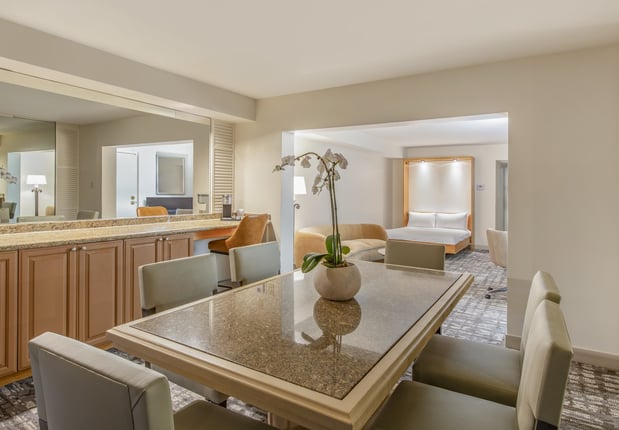 Images Crowne Plaza San Diego - Mission Valley by IHG