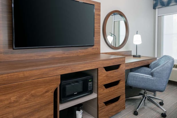 Images Hampton Inn & Suites Charlottesville-At The University