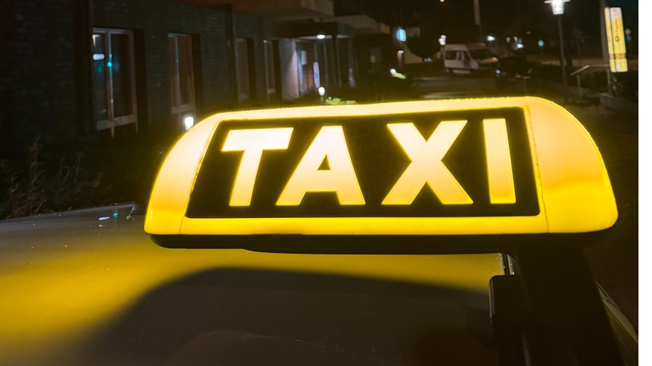 Bilder Taxibetrieb Latif