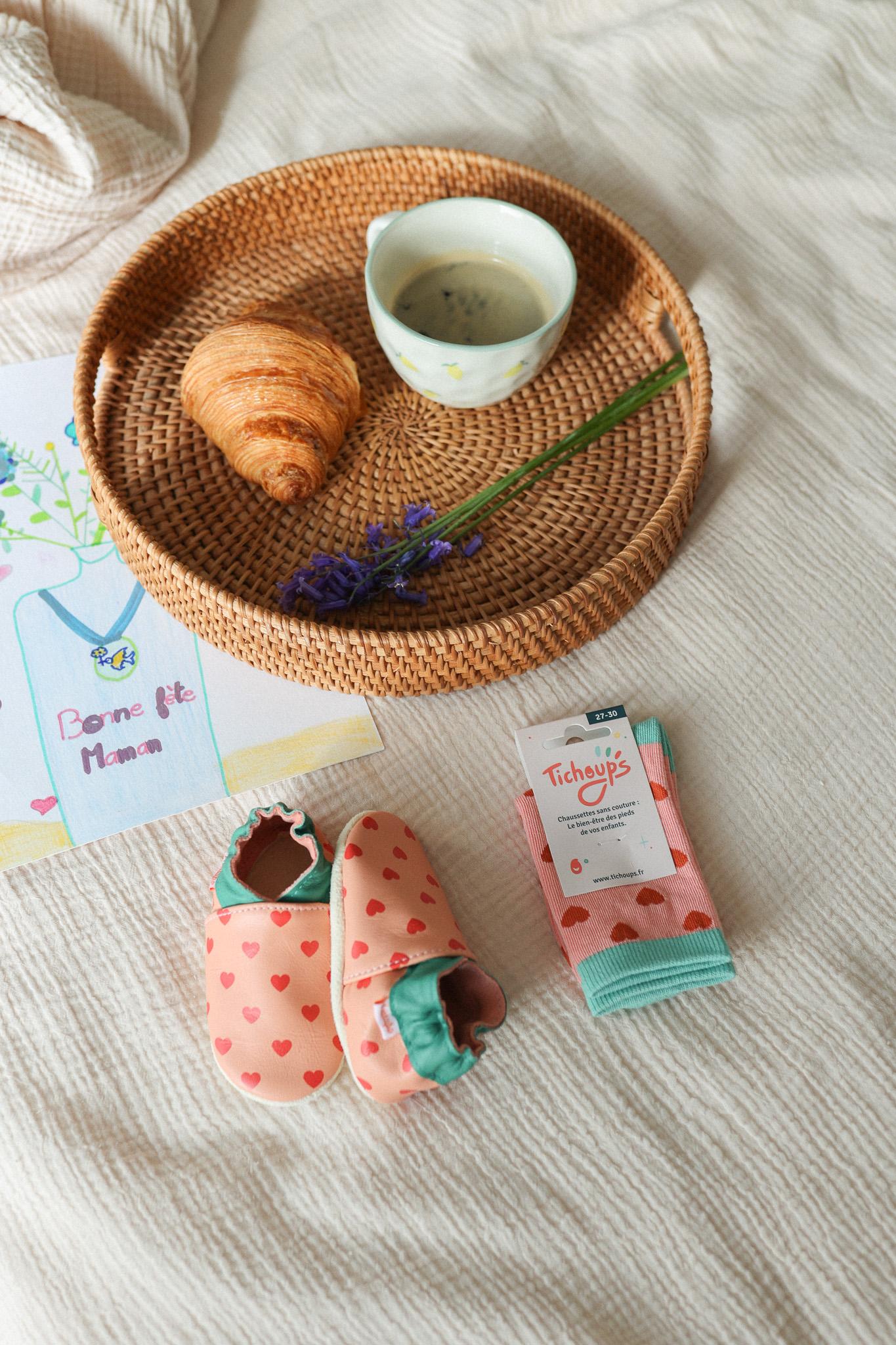 Chausson bébé et chaussettes coeurs